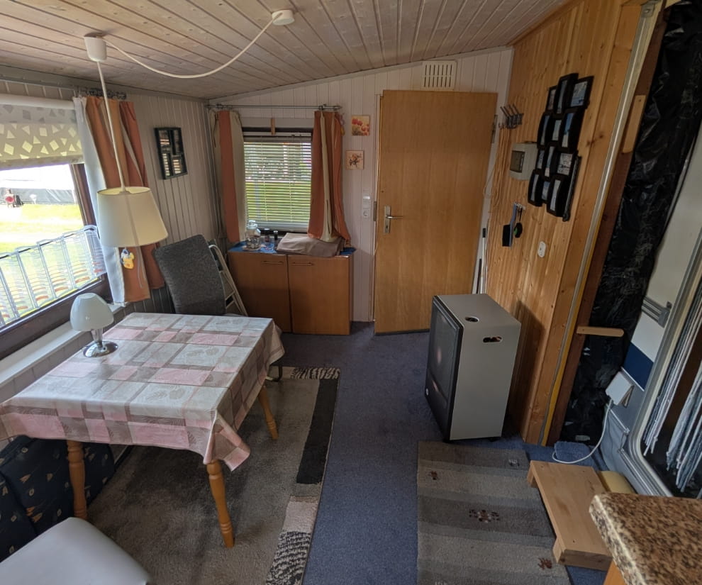 2_1-campingplatz-gnarrenburg-mitewohnwagen-002-desktop-002